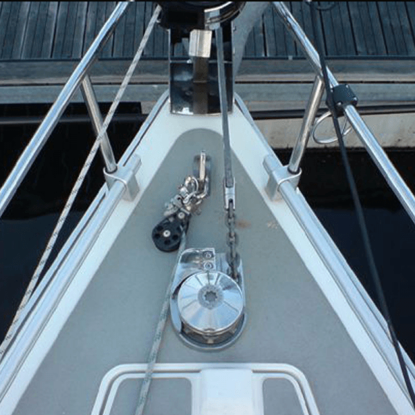 Dolphin 1000 Windlass